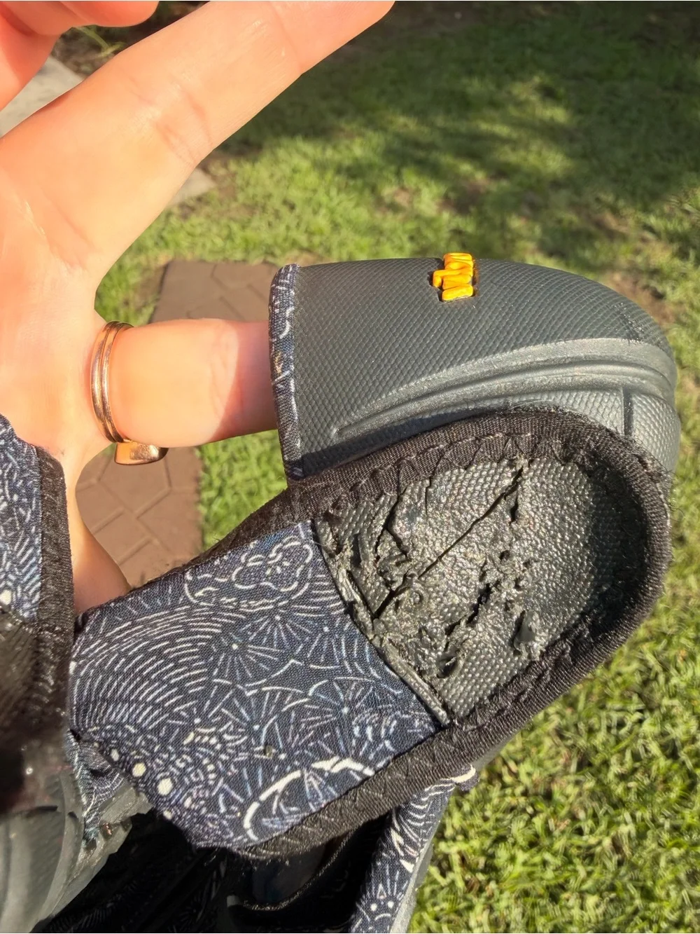 Vibram pairs barefoot